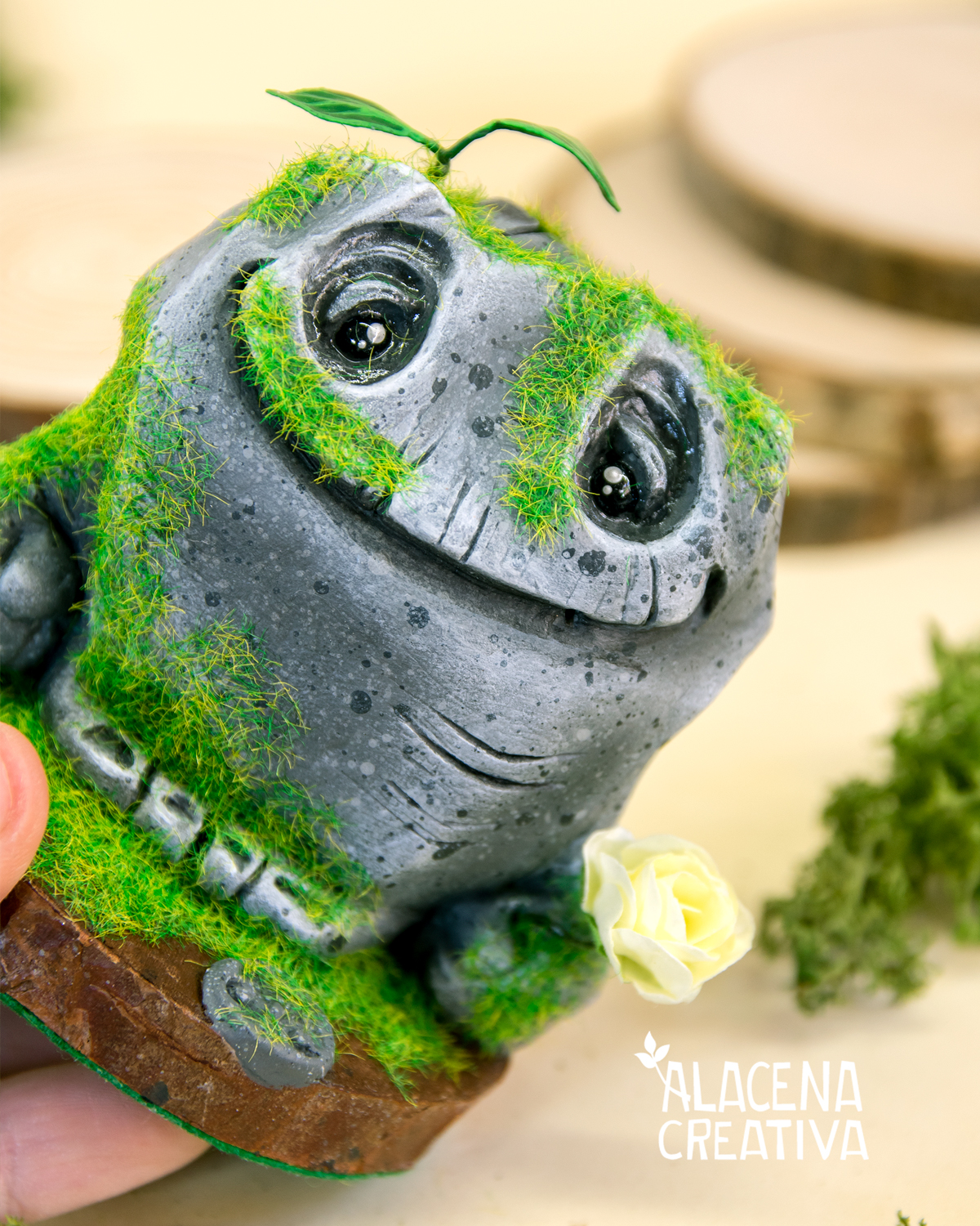 KOMOREBI-lua-detalle